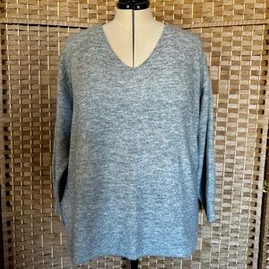 NWOT soft heather grey H&M v neck sweater XXL